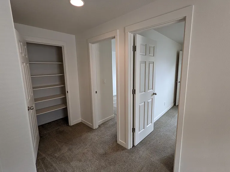 Halsey East Townhomes — Photo 148
