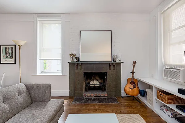 Rented by Guy Goldman, LREB | media 8