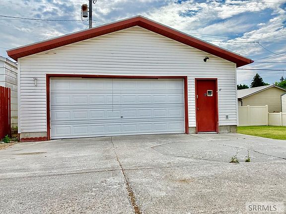 3rd image of 1105 Orlin Dr