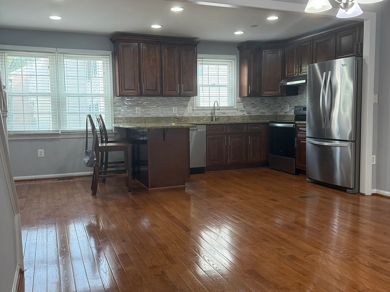 4 bed, 1980 sqft, $3,300 — Photo 3