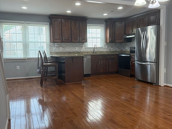3rd image of 2310 Patternbond Dr
