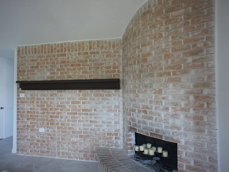 14910 Scotter Dr — Photo 3