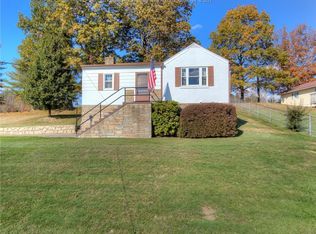 8 Hess Mountain Dr, South Charleston, WV 25309