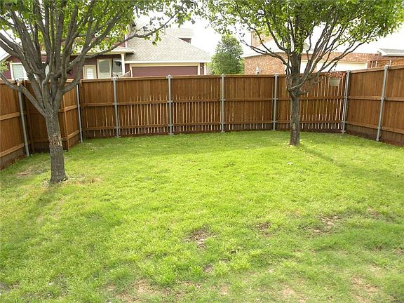 4th image of 1314 Hazelwood Dr