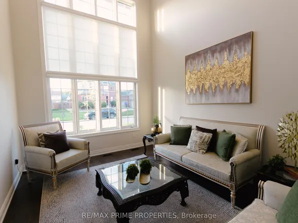 65 Redmond Cres, Springwater, ON L9X 1Z8