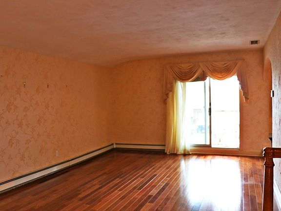 4th image of 41 Bowdoin Street 2f Fl 2