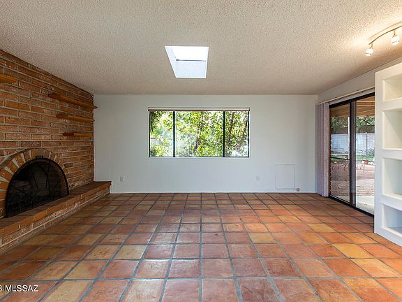 3rd image of 7750 E Oakwood Cir