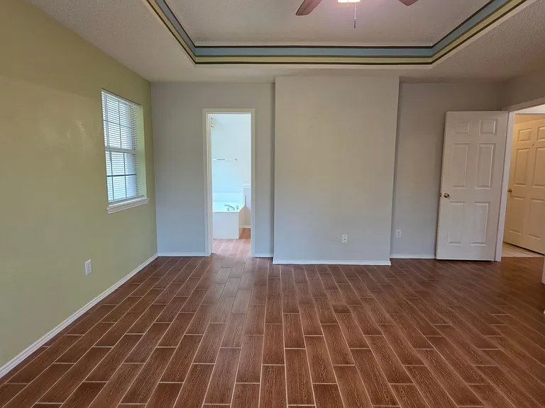 1268 Topeka Dr — Photo 16