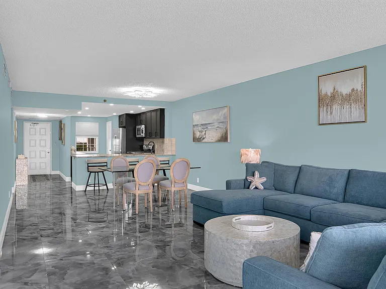 4015 W Palm Aire Dr #704 — Photo 14