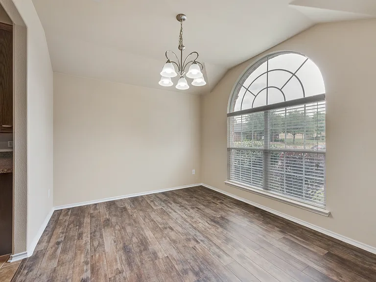 1077 Hampton Bay Dr — Photo 5