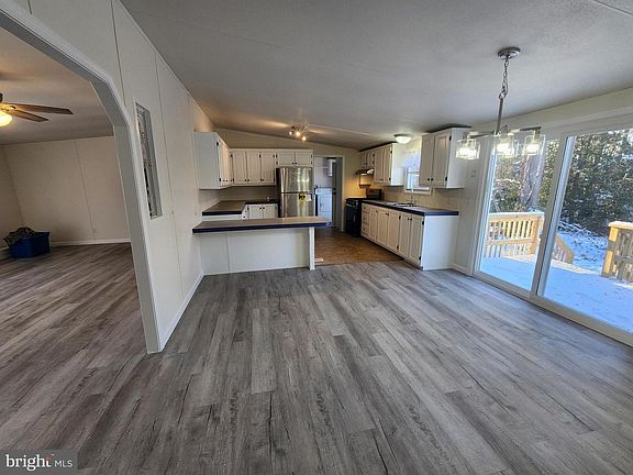 3rd image of 653 Grygo Rd