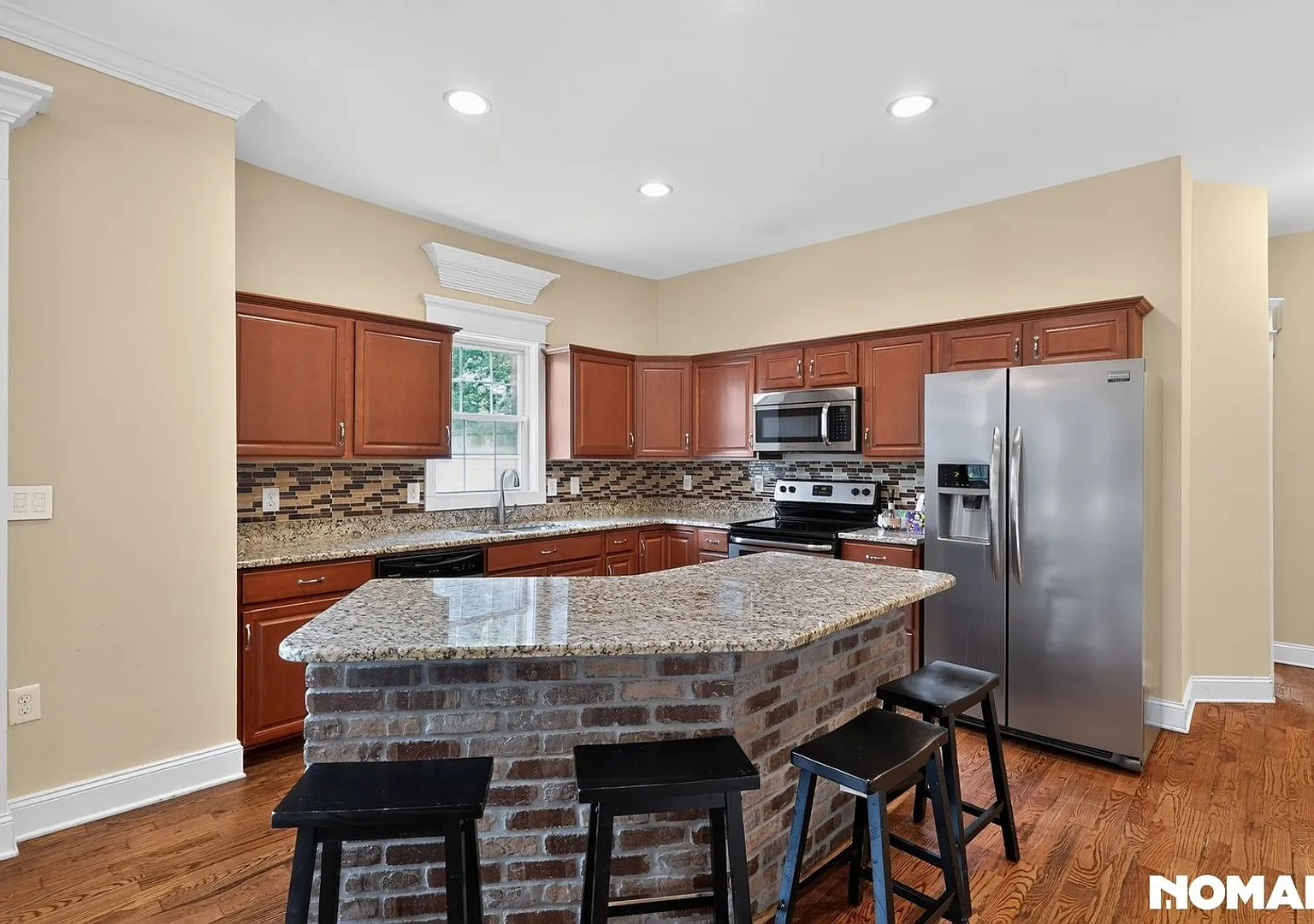 Charming 3BR House in Nashville — Photo 2