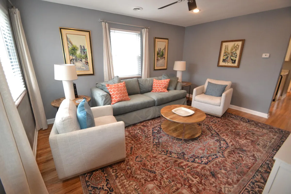 Photo 2 of 14 - 6535 Iris Ave #4 - Cincinnati, OH Building Photo - 6535 Iris Ave #4