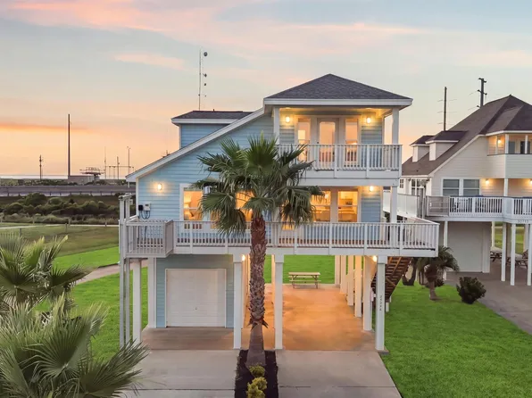 25246 Intrepid Ln, Galveston, TX 77554