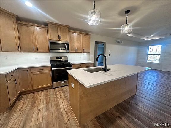 4th image of 1830 Robins Mill Ct