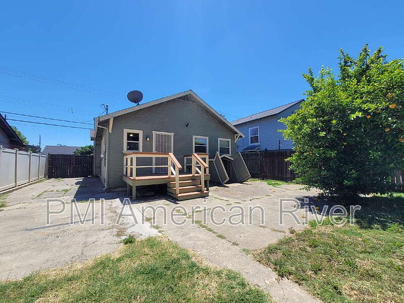 1st image of 4413 Parker Ave