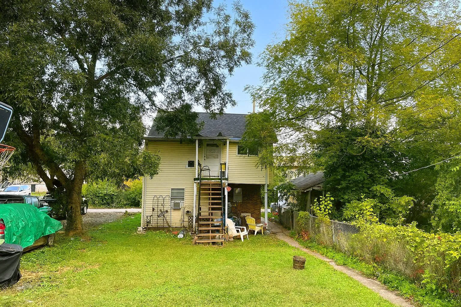 720 Adams Ave photo 1