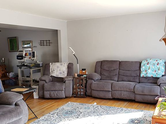 3rd image of 332A Walnut Ct Floor 3