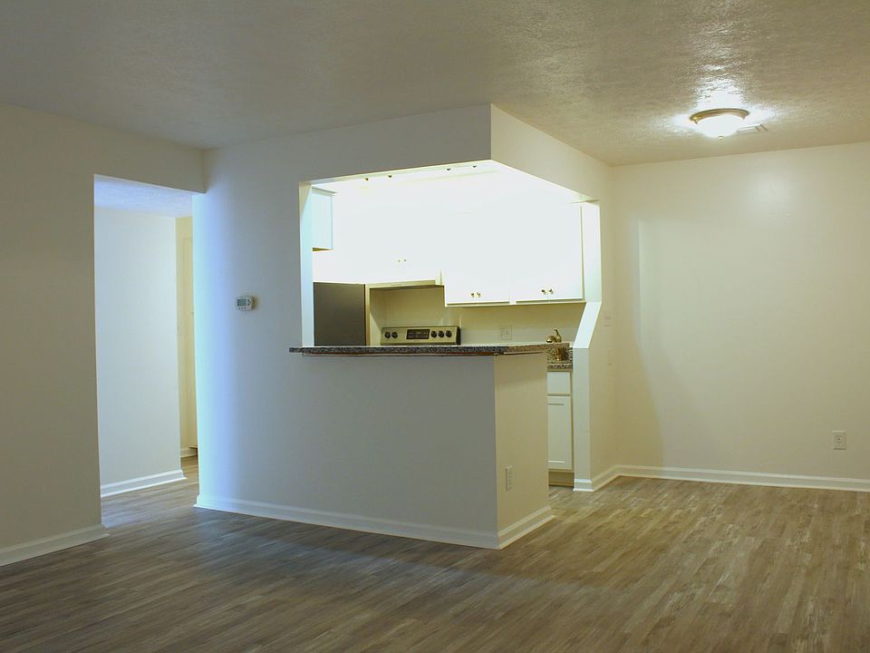1st image of 133 Haverford Ct