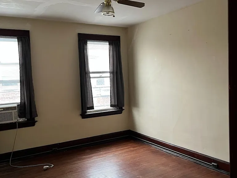 339 Ludlow Ave #10 — Photo 7