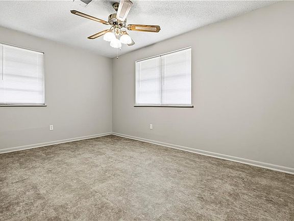 5th image of 2330 Linda Dr