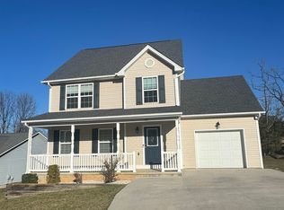 165 Lofty Cir, Stuarts Draft, VA 24477