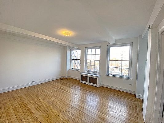 4th image of 51 W 86th St APT 1204
