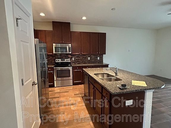 3rd image of 6830 40th Ln N