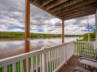 4101 Admirals Walk Dr, Cohoes, NY 12047