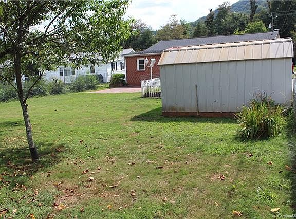 5th image of 16 Cornwell Dr