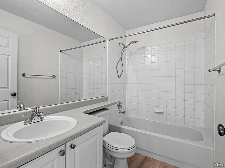 5160 Ashbrook Cir — Photo 2