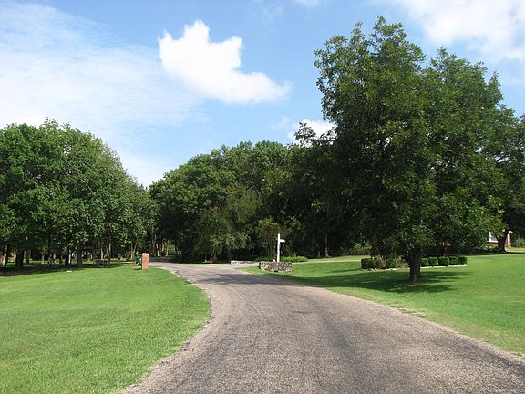5th image of 50 Trailridge Dr