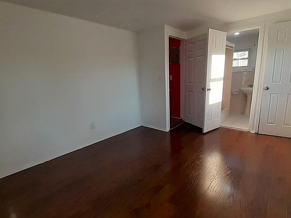 5th image of 2-114 Augusta Ct #2