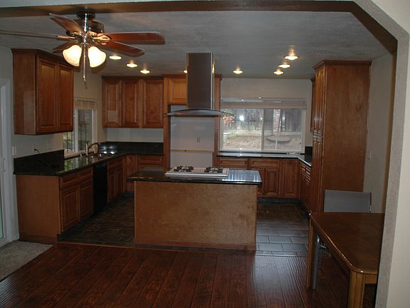 4th image of 6900 Lonicera Dr