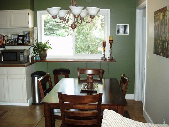 4th image of 2707 E 39th Ave
