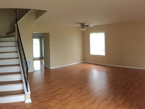 3rd image of 1481 Andover Dr