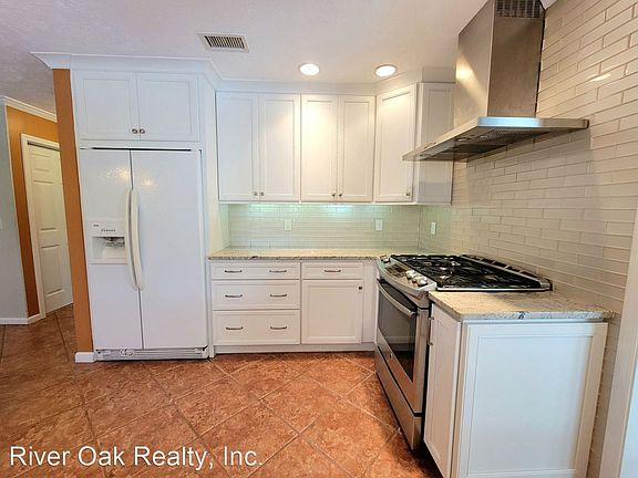 3rd image of 2859 Admirals Walk Dr W