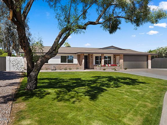 5th image of 519 N REDONDO Drive N
