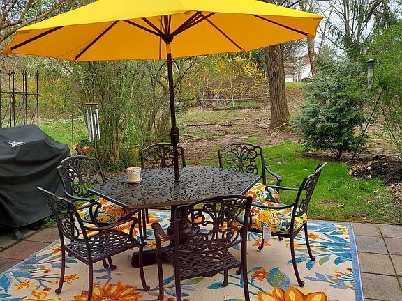 3rd image of 11 Eden Roc