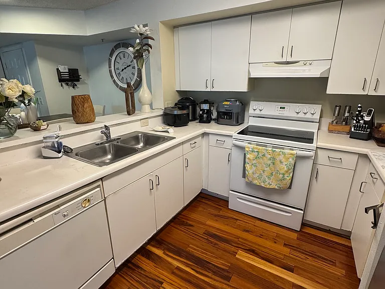 1150 Wildwood Lakes Blvd #105 — Photo 7