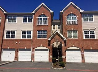 74 Lyon Ct #TH, Jersey City, NJ 07305