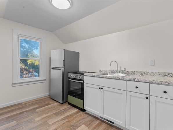 59 Hill St APT 3