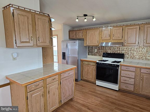 5th image of 859 Samantha Cir #302