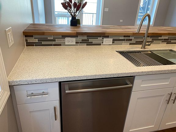 3rd image of 4531 N Wolcott Ave #1REAR