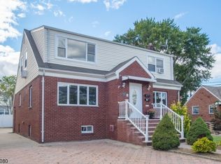 271 5th St FLOOR 1, Saddle Brook, NJ 07663