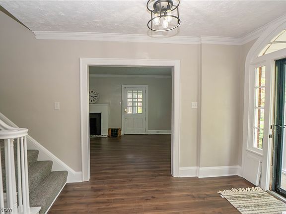 4th image of 124 Clemmer Ave