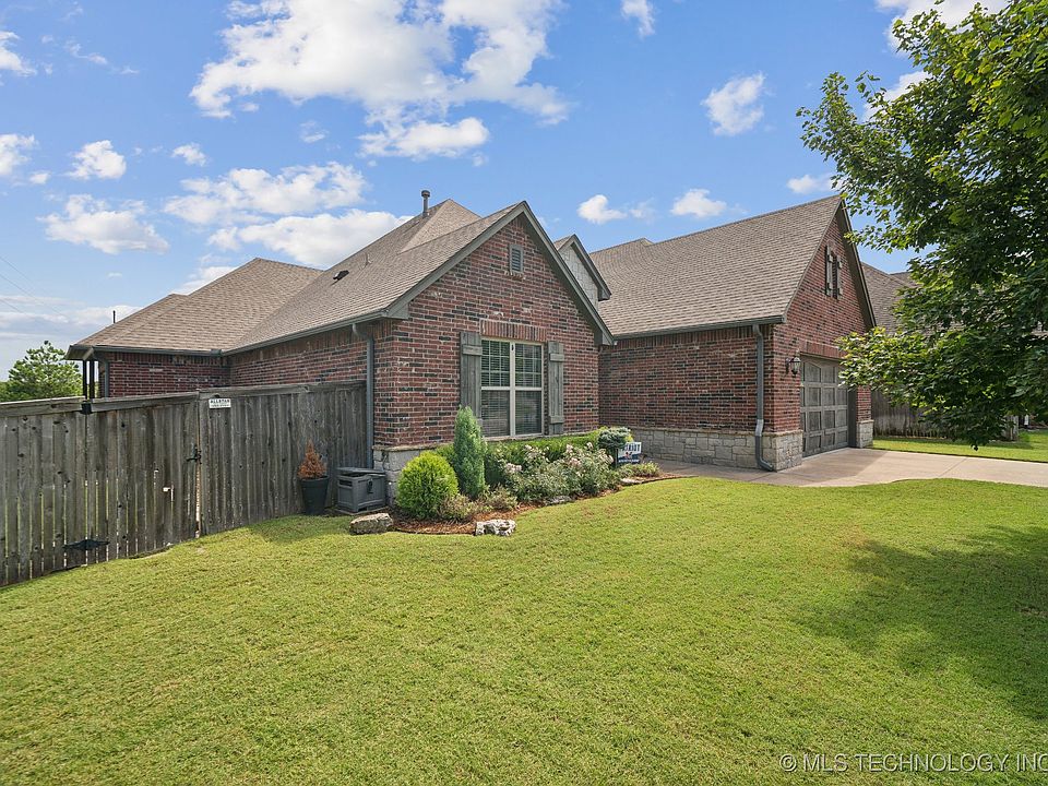 オーチャードハウス 10709 Hinton Way, Manassas, VA 20112 | Redfin