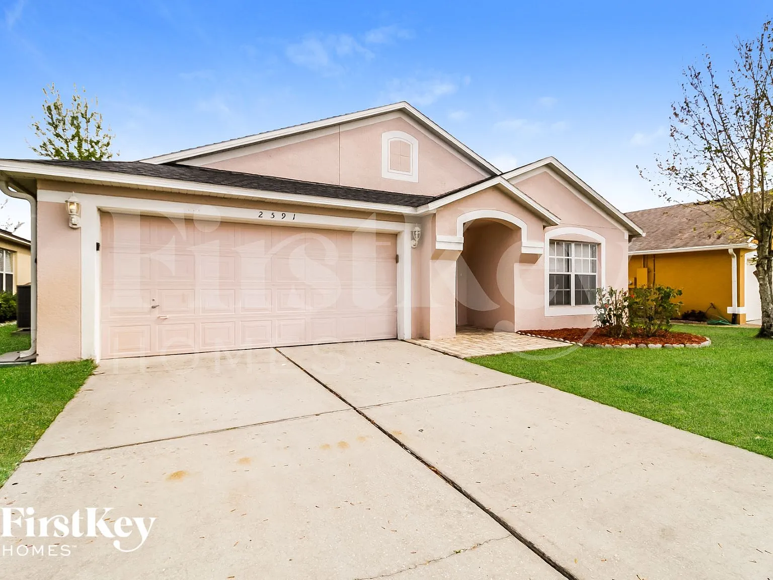 4 bed, 2.0 bath, 1929 sqft, $3,000 — Photo 2