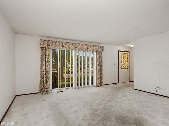 2nd image of 128 Brewster Ct APT B