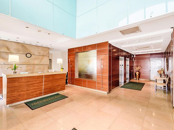 2nd image of 260 W Broadway APT 4D
